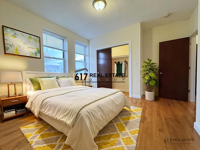 Photo - 172 N Beacon St Unidad 03