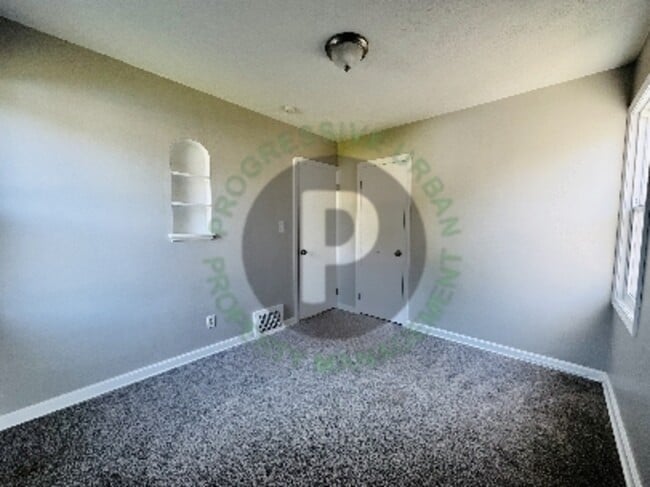 Photo - 4365 W 146th St