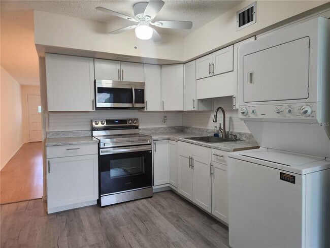 Photo - 2358 Ecuadorian Way Unit 40