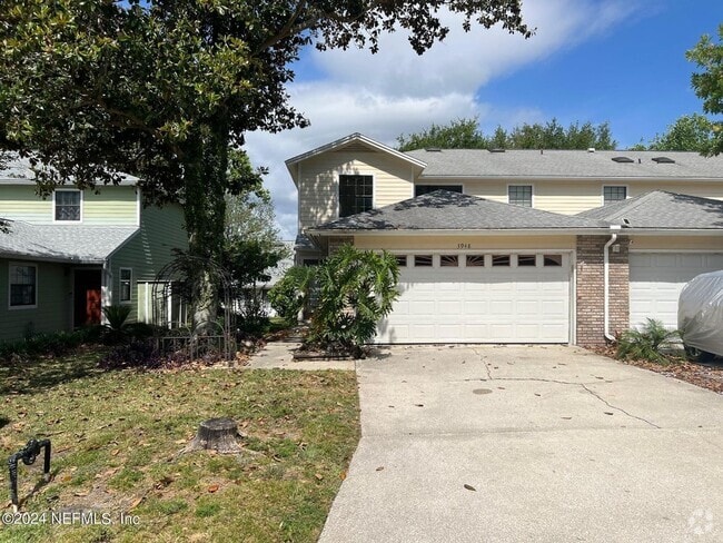 Building Photo - 3948 Meadowview Dr N Rental