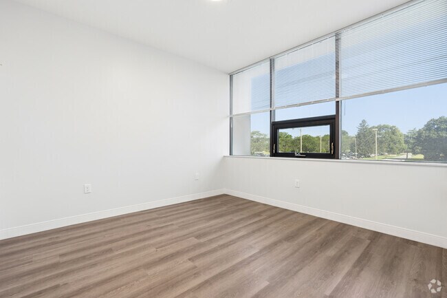 1BR, 1BA - 611SF - Primary Bedroom