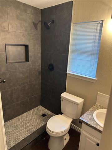 Photo - 1215 Lowe St