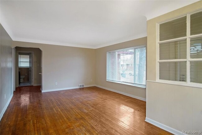 Photo - 24261 Condon St