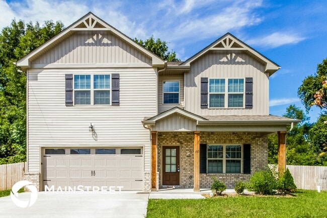 Building Photo - 153 Lyndhurst Dr