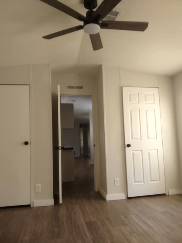 Photo - 15101 N 15th St