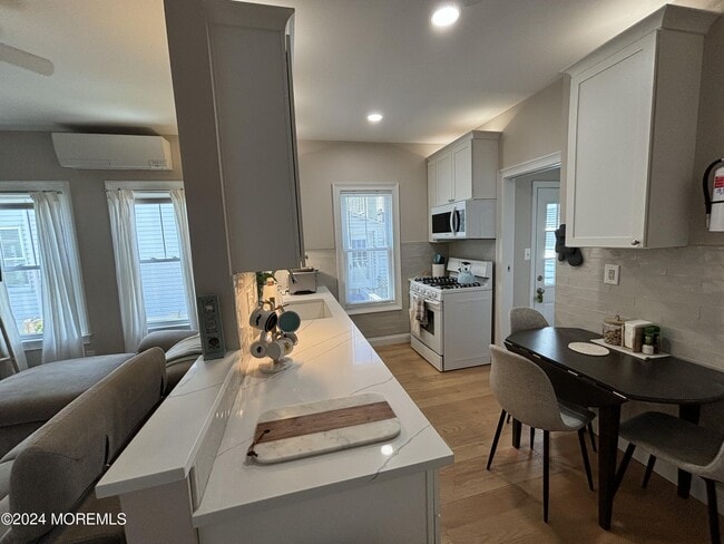 Photo - 7 Abbott Ave Unidad 1W