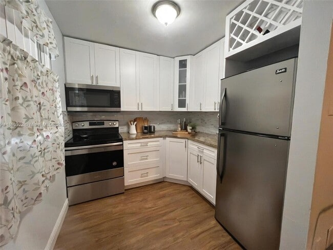 Building Photo - 17255 SW 95th Ave Unit 247