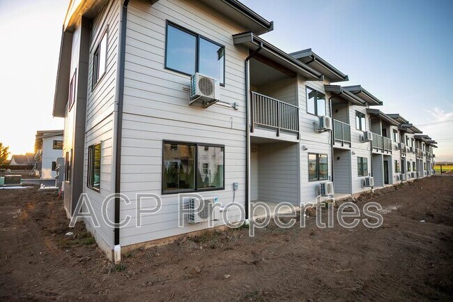 Photo - 667 E Badger Rd Unit #202
