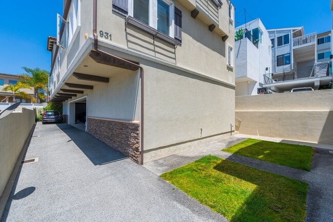 Photo - LUXURIOUS-CONTEMPORARY TOWNHOUSE W/ AMAZIN...