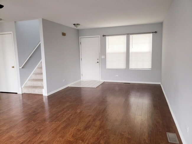 Photo - 292 Waterbury Cir