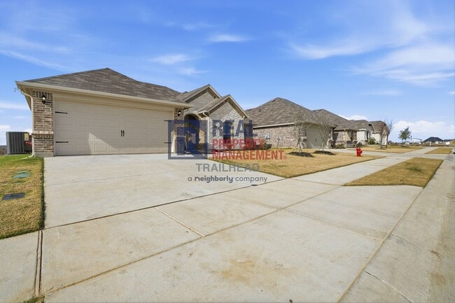 Photo - Thoughtfully Designed 4 Bed Home with Elevated Interiors and Lake Views