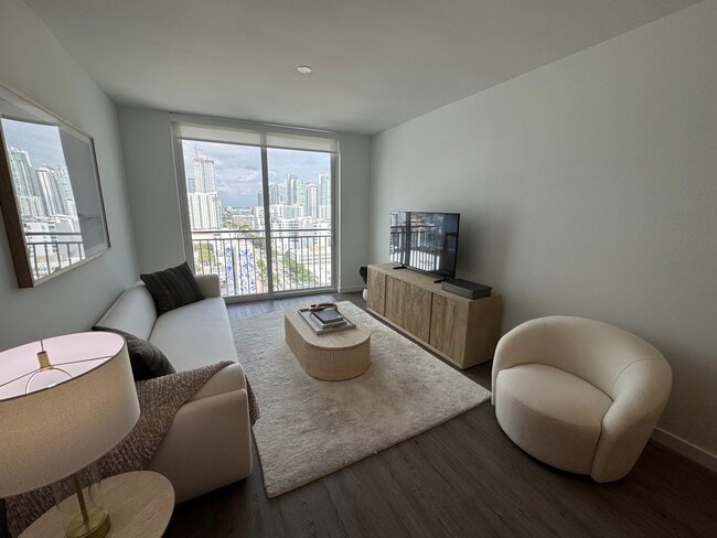 Photo - 405 NE 28th St Unit B