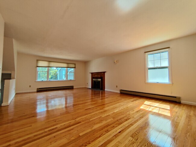 Photo - 100 Allandale St