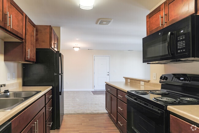 2BR,2BA,-1012SF