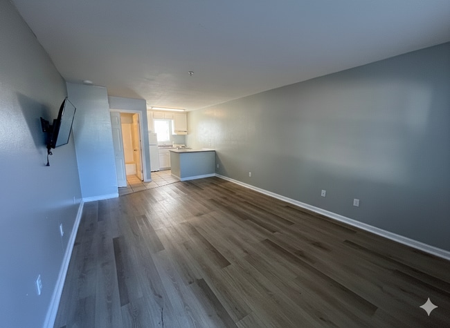 Building Photo - 115 Shell Ave SE