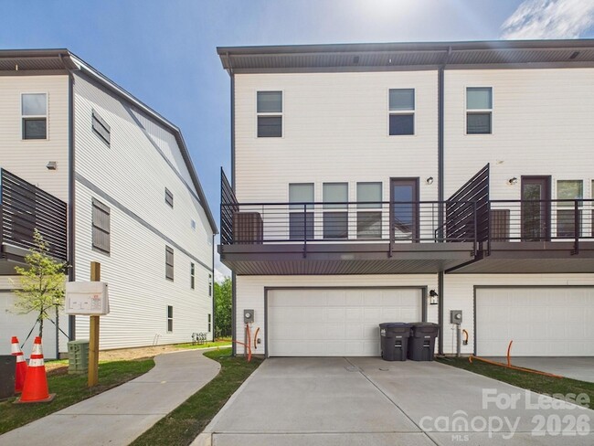 Photo - 1623 Blanche St