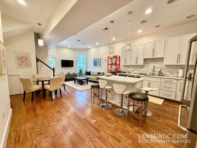 Photo - 2616 Garfield St NW Unit #2