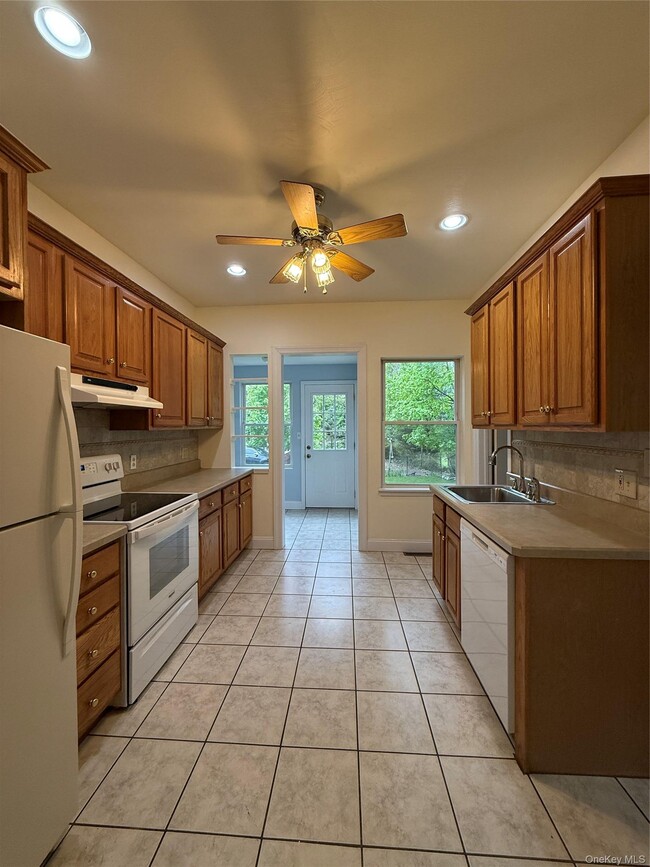 Photo - 11 Grand St