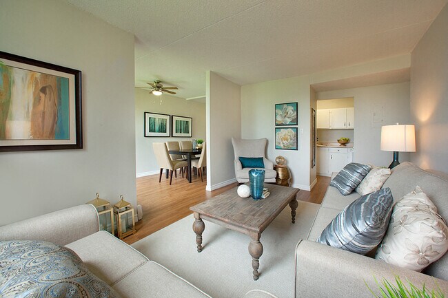 Photo - Squire Court Apartments