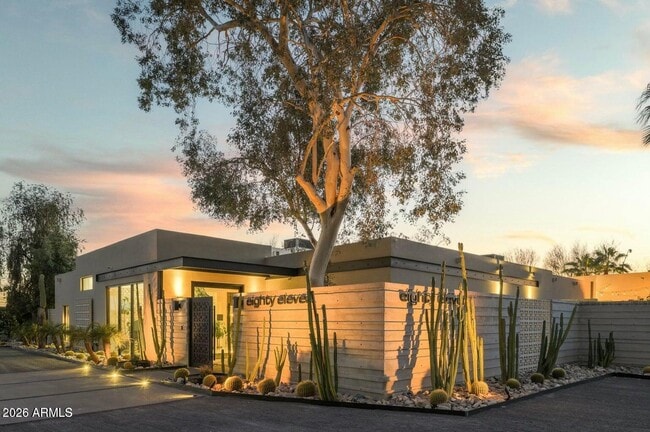 Photo - 8011 E Larkspur Dr