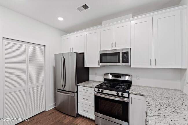 Photo - 827 Stiller Ln Unit 827