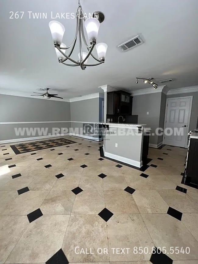 Photo - 267 Twin Lakes Ln