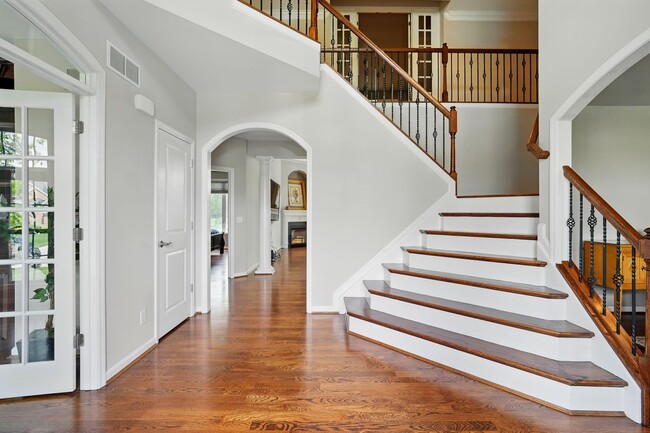 Photo - Five Bedroom House in Deerfield Township!