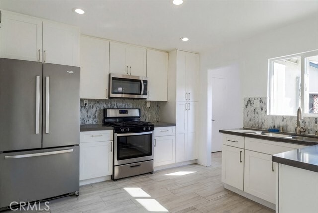 Photo - 2818 W Bridgeport Ave