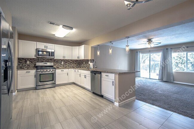 Photo - 13105 Skyview Ave NE