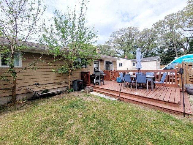 Photo - 1486 Beech St SW