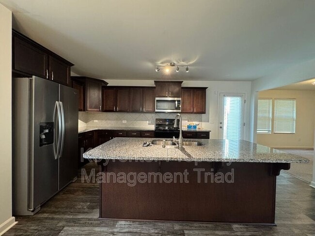 Photo - 5021 Red Poll Dr