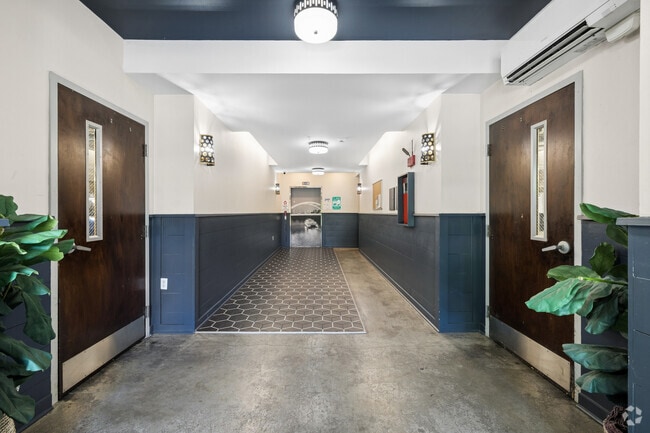 Photo - Midtown Place