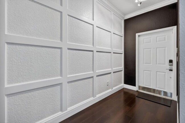 Photo - 203 E Thatch Palm Cir