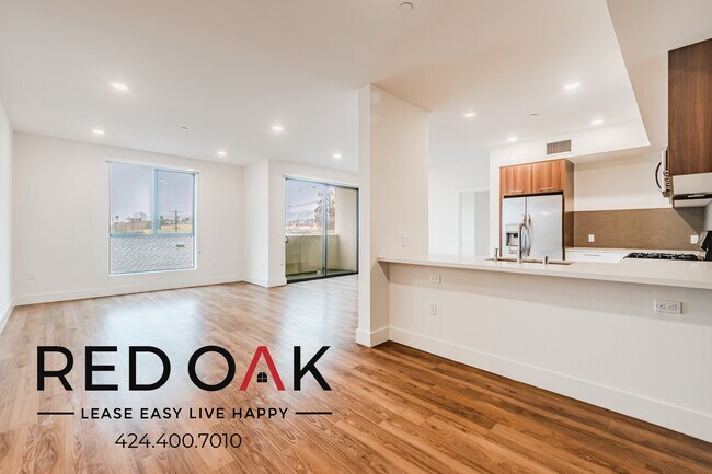 Building Photo - 5727 La Mirada Ave Unit 309