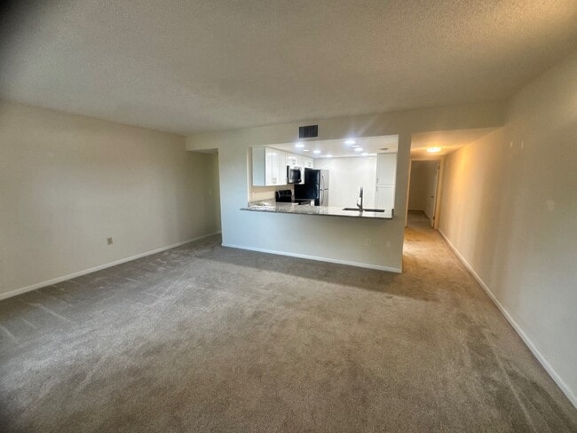 Photo - 3607 Edgewater Dr