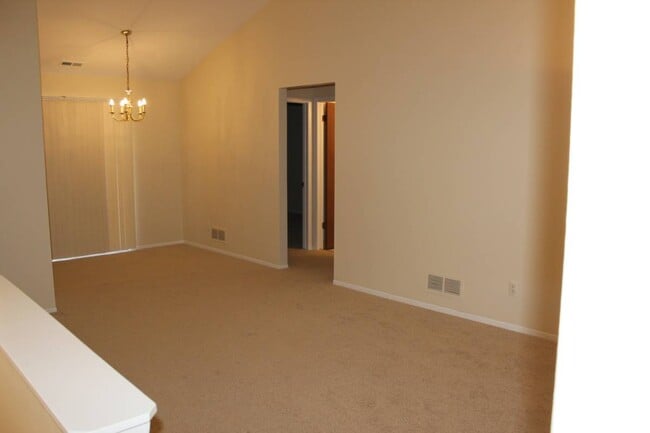 Photo - 1629 Emerson Cir Unit 95