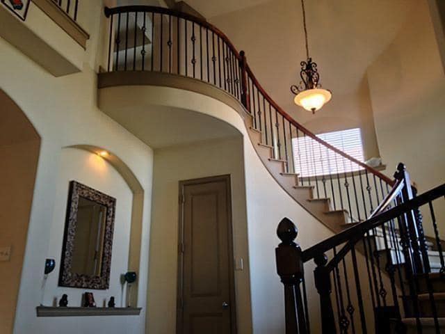 Photo - 2111 Spicewood Dr