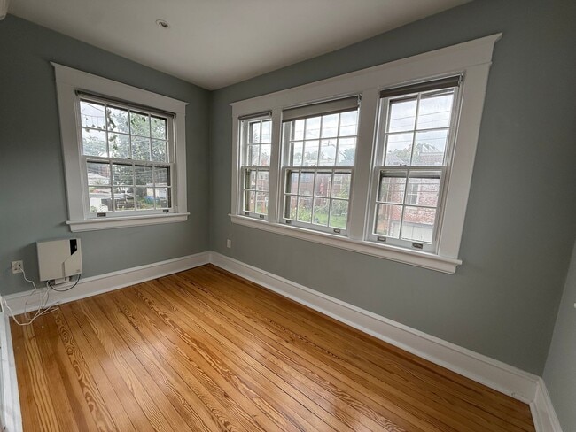 Photo - 139 S Colonial Ave Unit 2