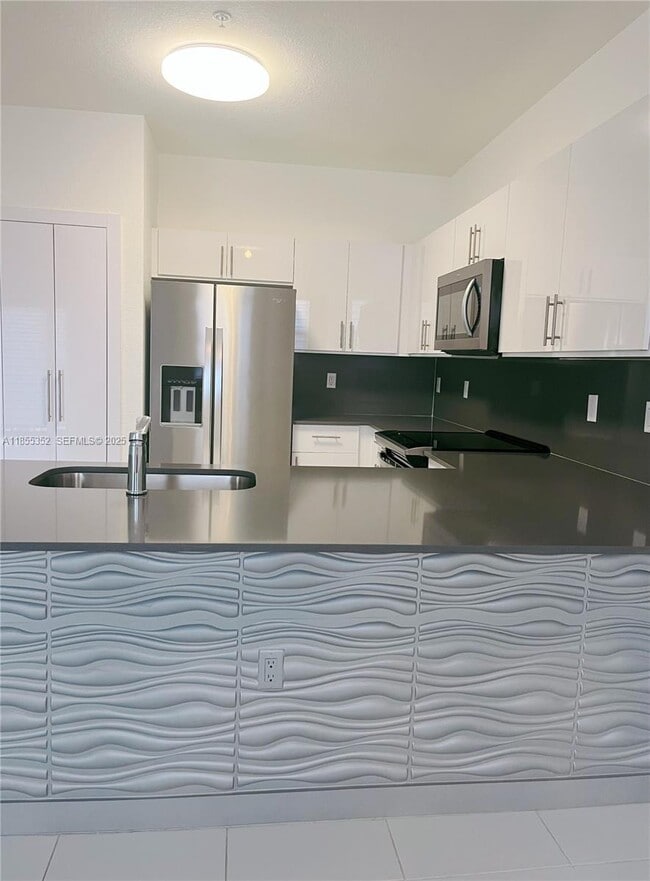 Photo - 15650 SW 136th St