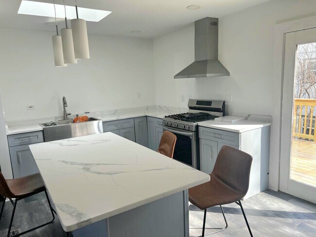 Photo - 717 E Clarendon Dr