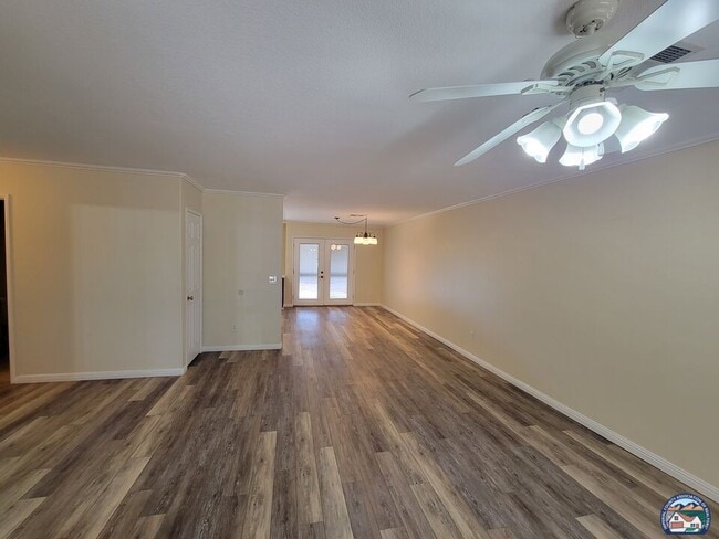 Photo - 1099 Walnut St