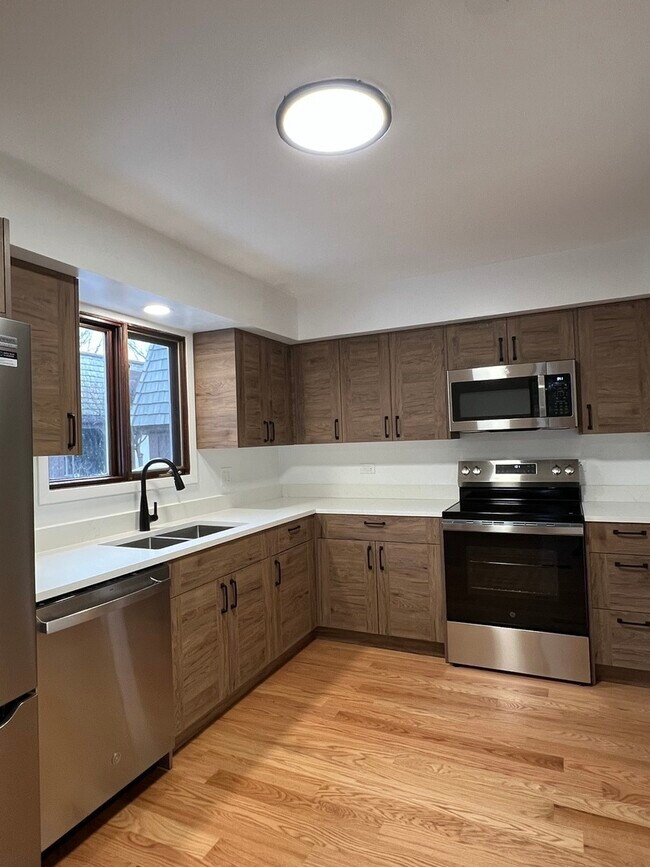 Photo - 1545 Winnetka Rd