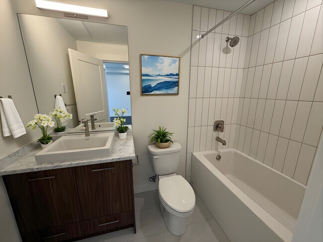 Photo - 5382-200 200 St