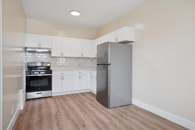 Building Photo - 6202 Wayne Ave Unit B101 Rental