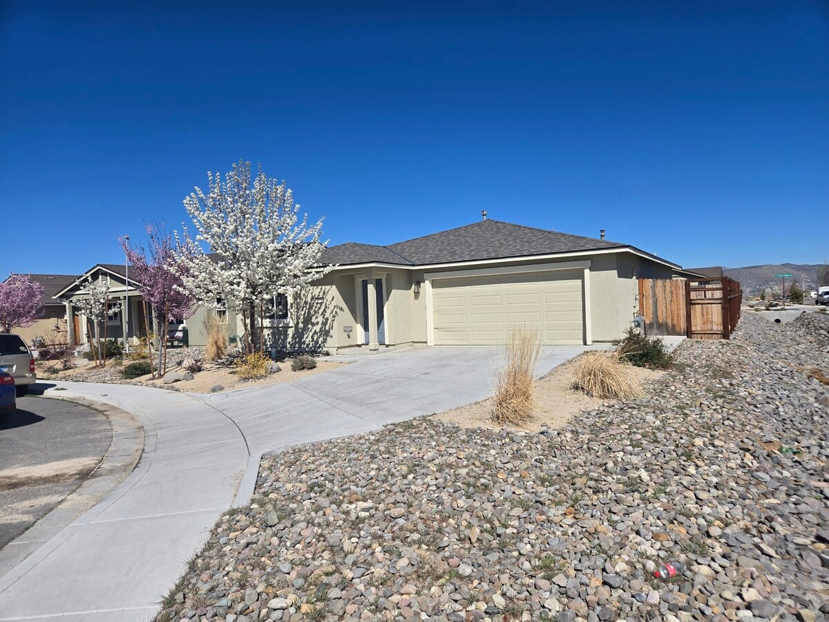 Photo - 593 Gabbs Dr