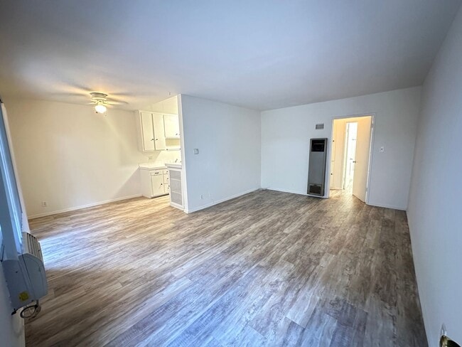 Photo - 12301-12307 Pacific Ave Unidad 07 03