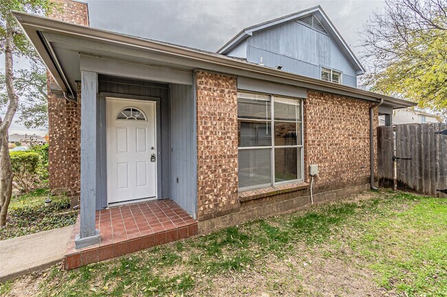 Photo - 2324 Summer Pl Dr