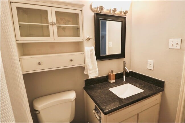 Building Photo - 855 Augusta Dr Unit 60 Rental
