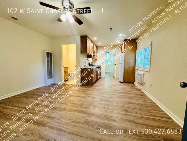 Photo - 102 W St Charles St Unit 1