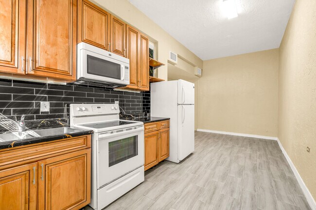 Photo - 751 NW 2nd St